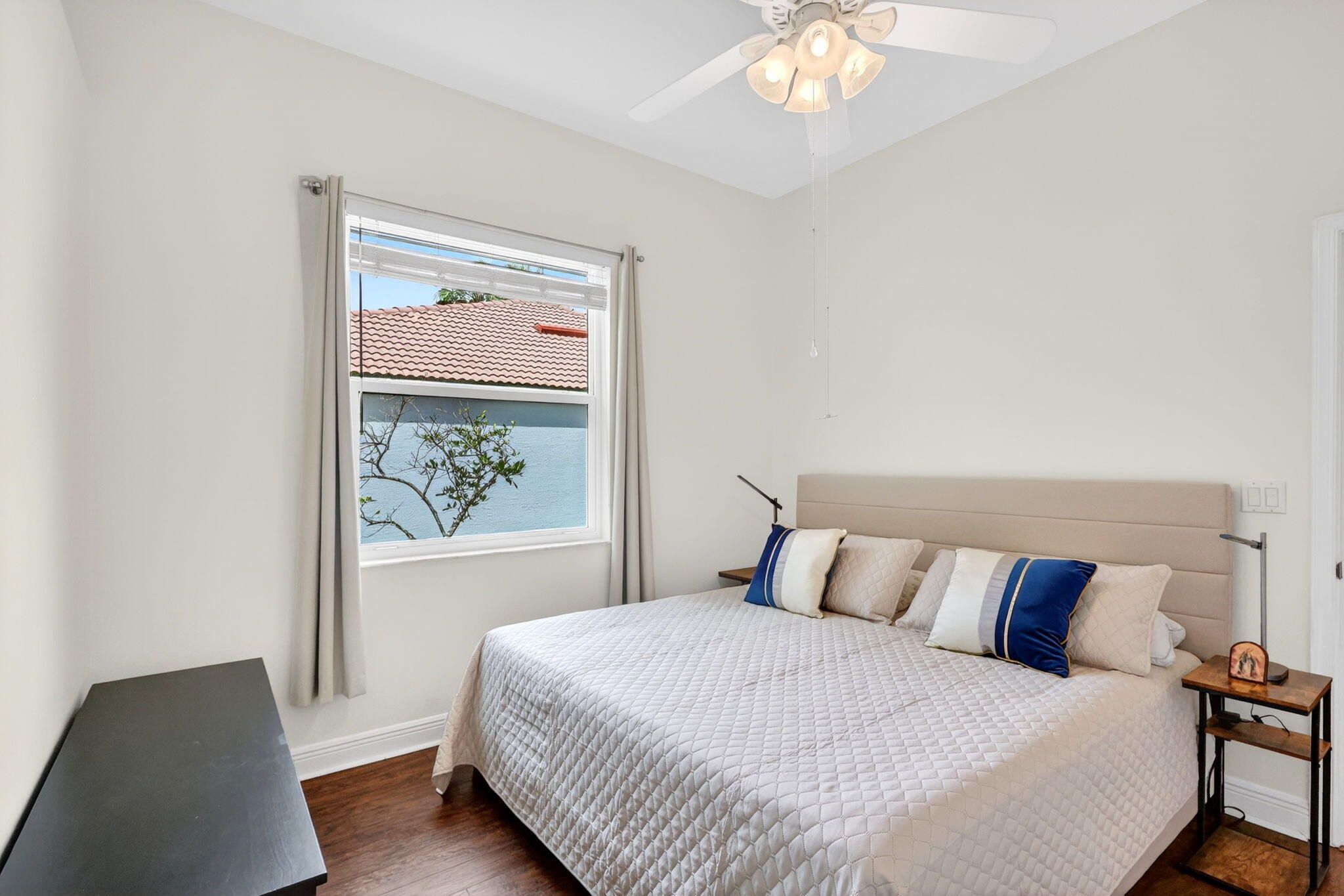 LAKE TUSCANY - Residential