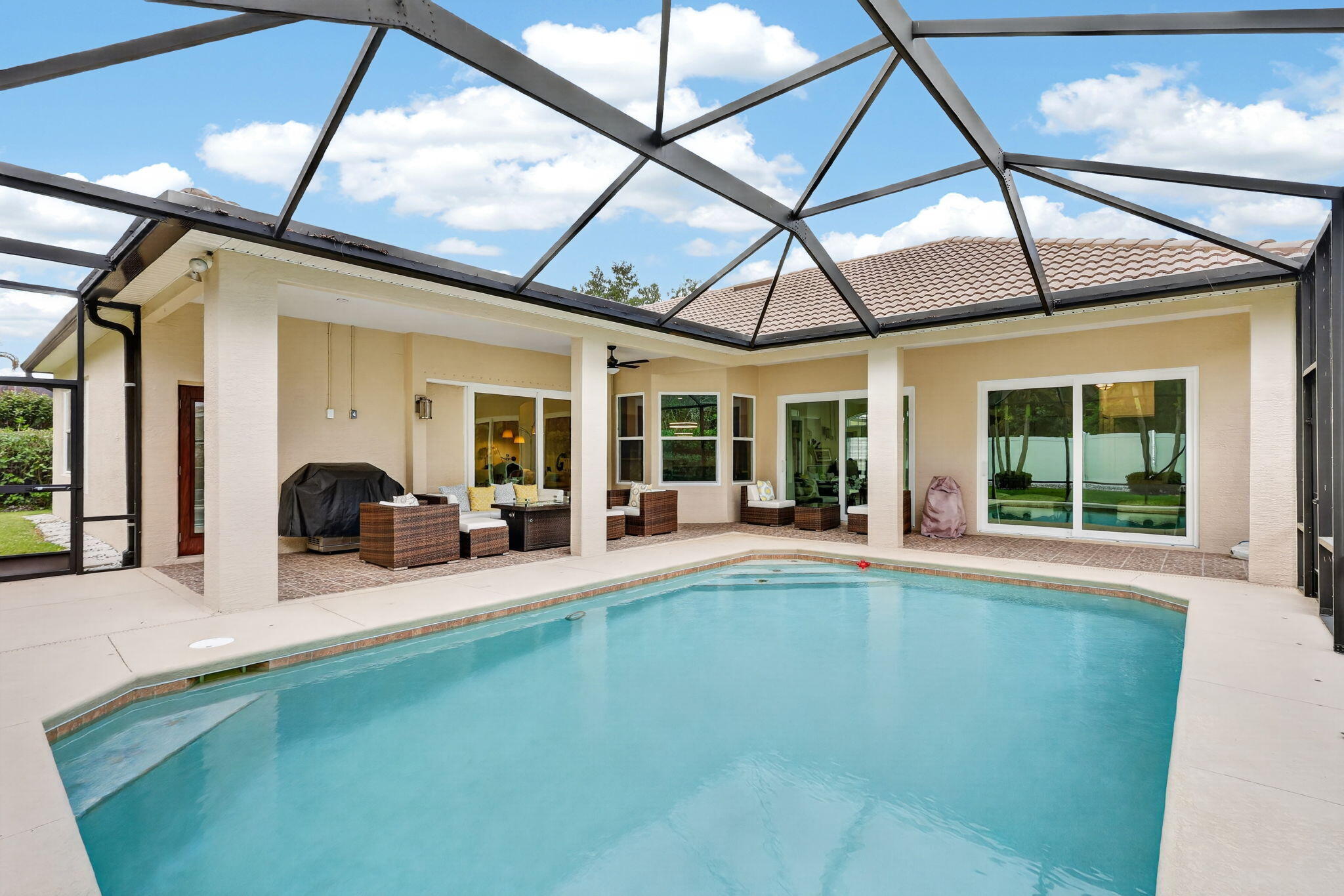 LAKE TUSCANY - Residential