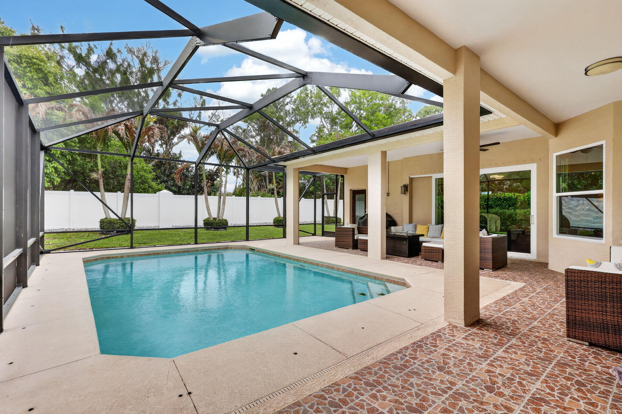 LAKE TUSCANY - Residential