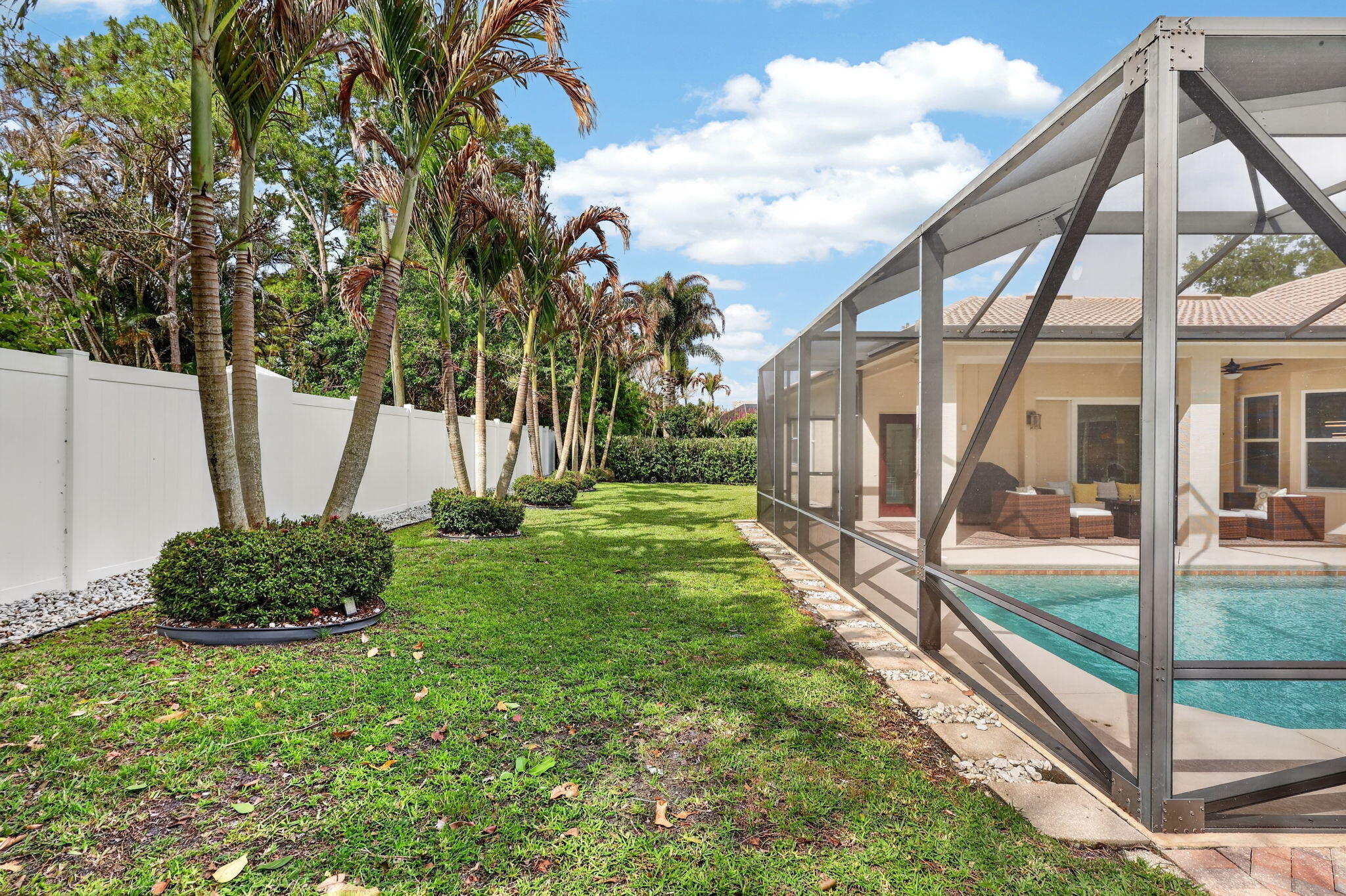 LAKE TUSCANY - Residential