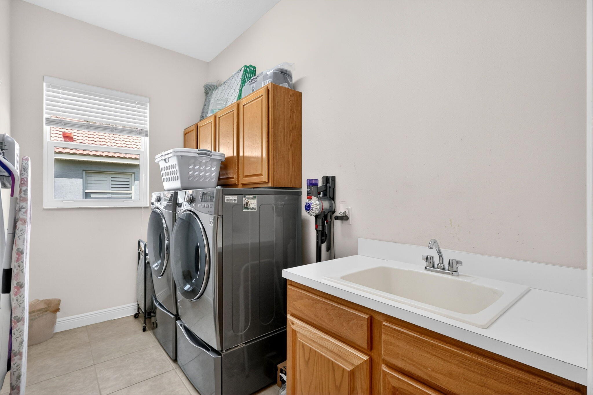 LAKE TUSCANY - Residential