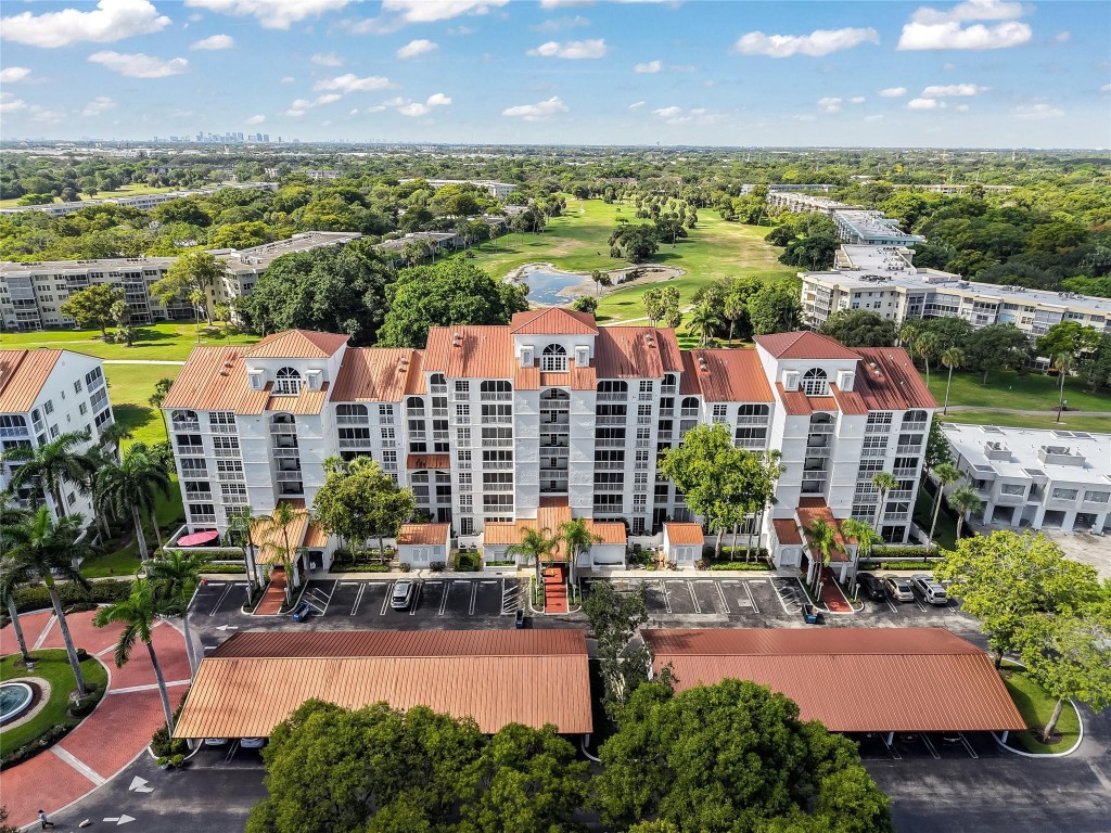 Vizcaya at Palm Aire - Residential