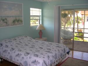 COMMODORE CONDOMINIUM - Residential