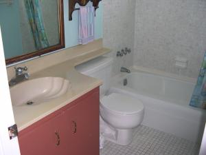 COMMODORE CONDOMINIUM - Residential