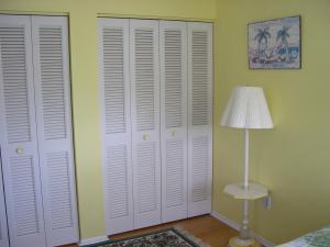 COMMODORE CONDOMINIUM - Residential