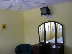 COMMODORE CONDOMINIUM - Residential