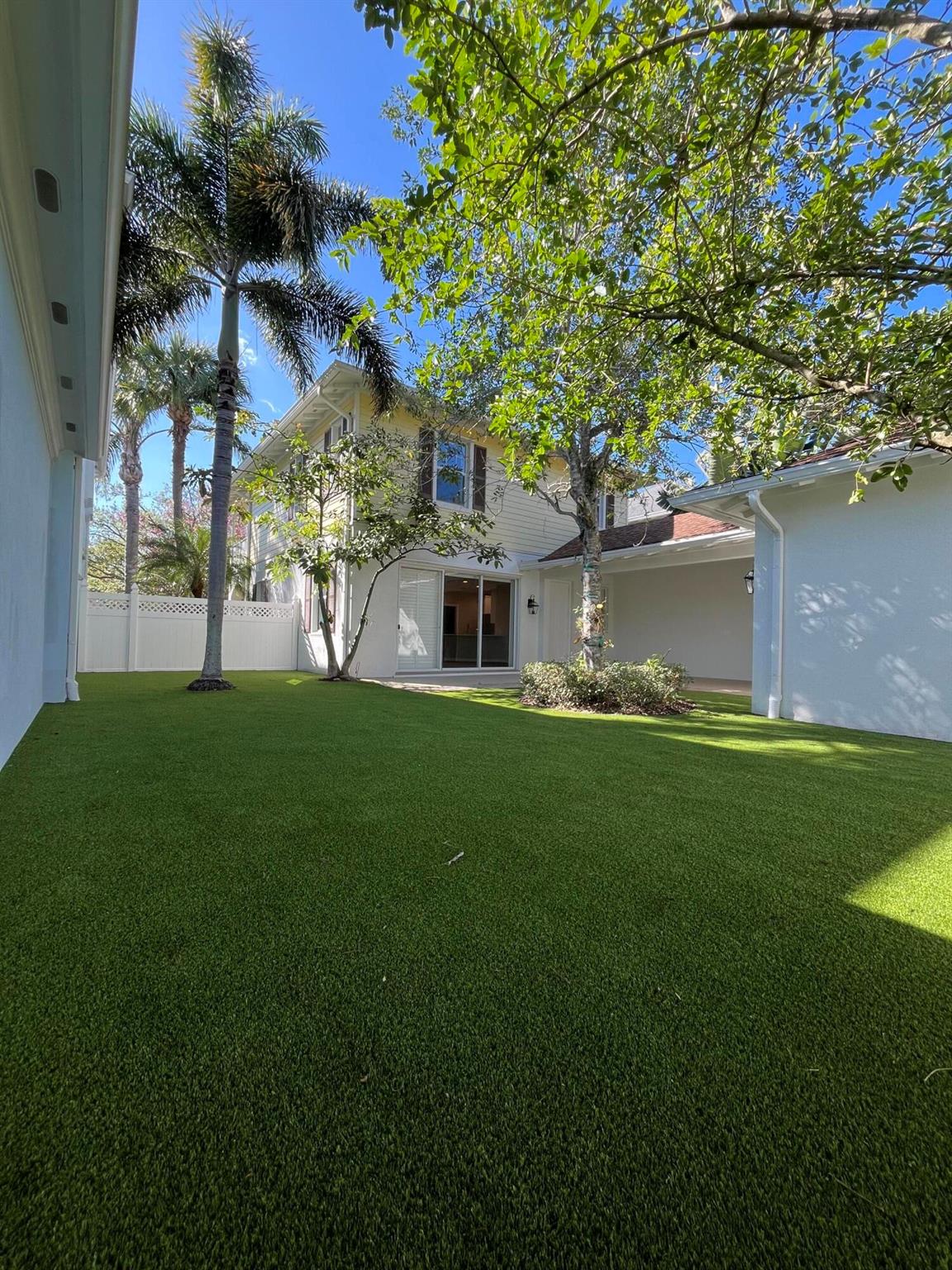 275 Caravelle Drive