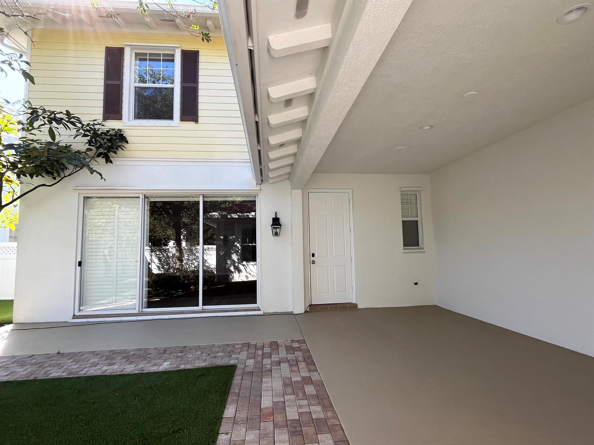 275 Caravelle Drive