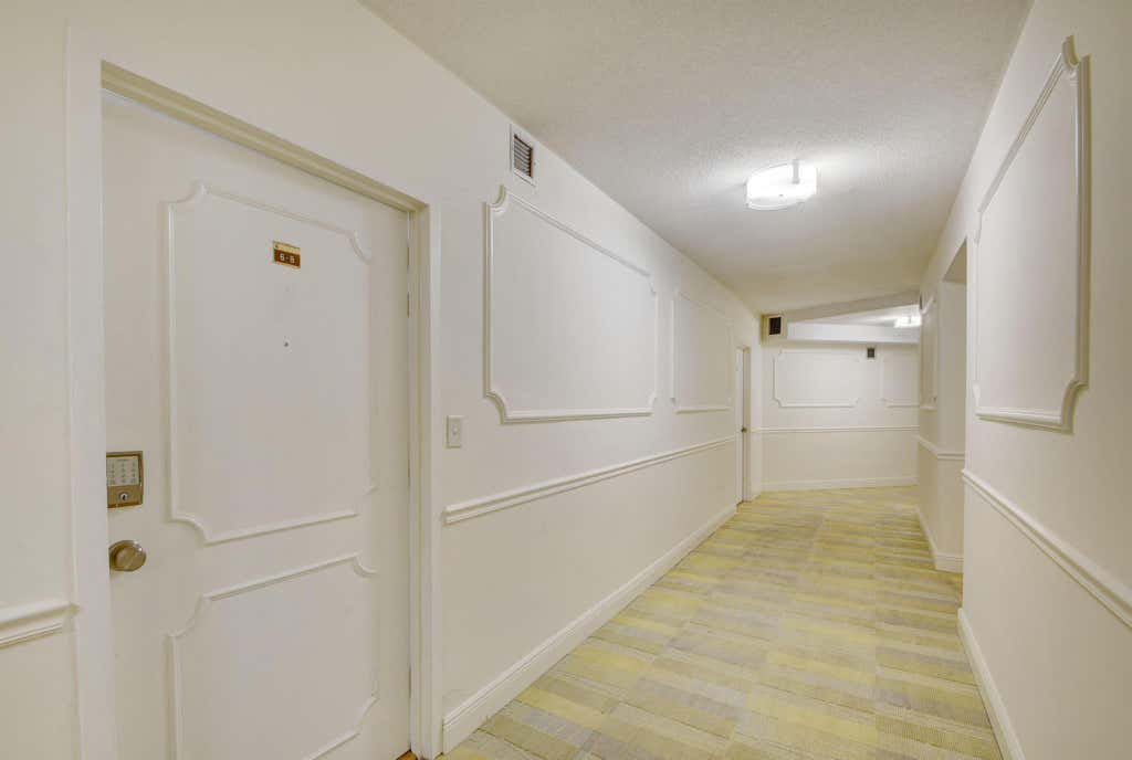 Photo of 1000 Lowry Street #6b, Delray Beach, FL 33483 (MLS # R10894721)