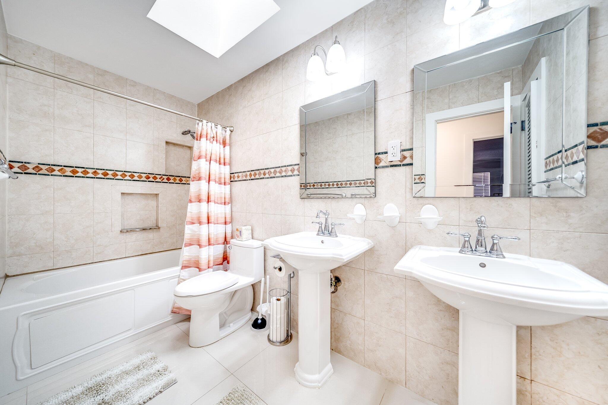 SUGAR POND MANOR OF WELLI - Residential Lease