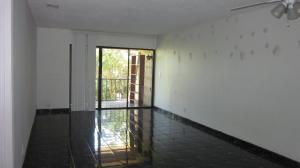 FOREST HILL VILLAS GARDEN - Residential