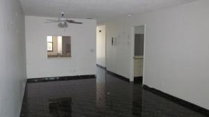 FOREST HILL VILLAS GARDEN - Residential