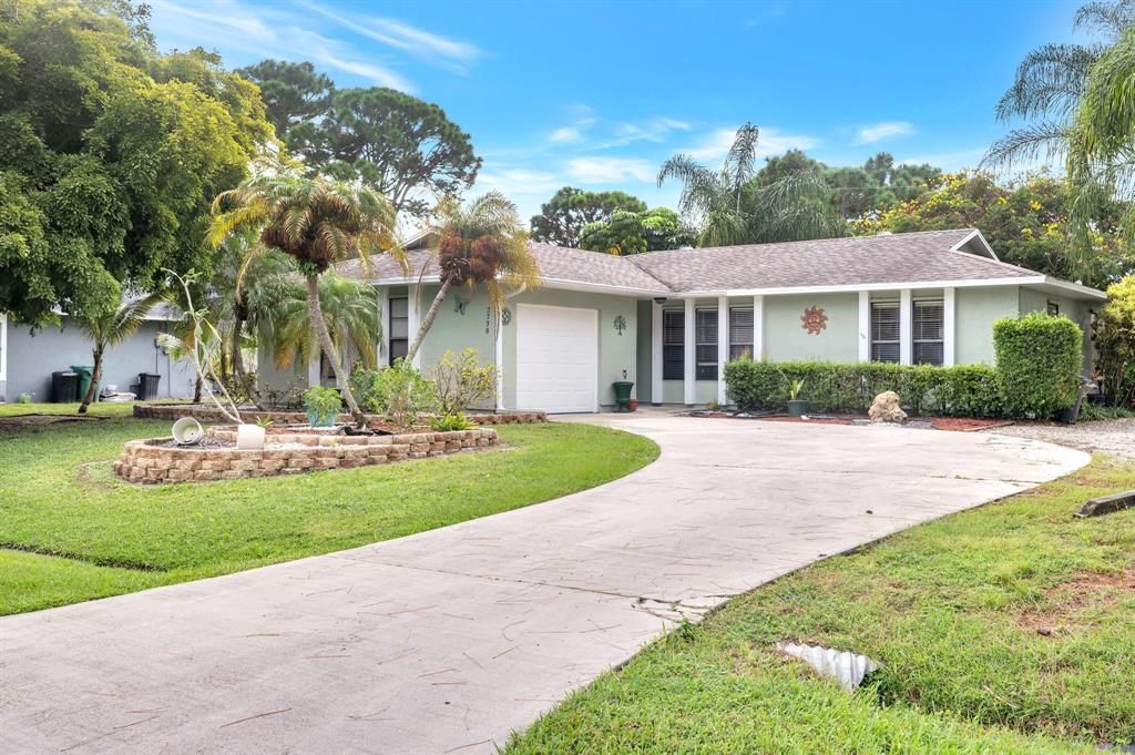 Photo of 2738 SE Helms Avenue Ave, Port St Lucie, FL 34952 (MLS # R10751428)