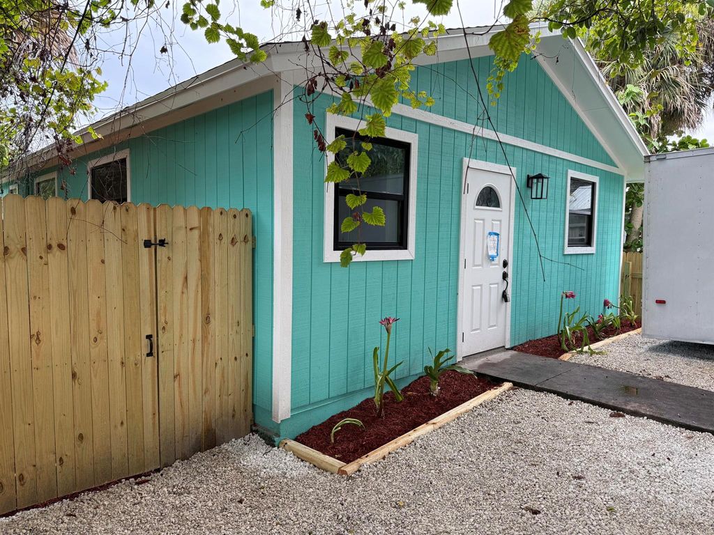 Photo of 801 SE Central Avenue, Stuart, FL 34994 (MLS # R11099037)