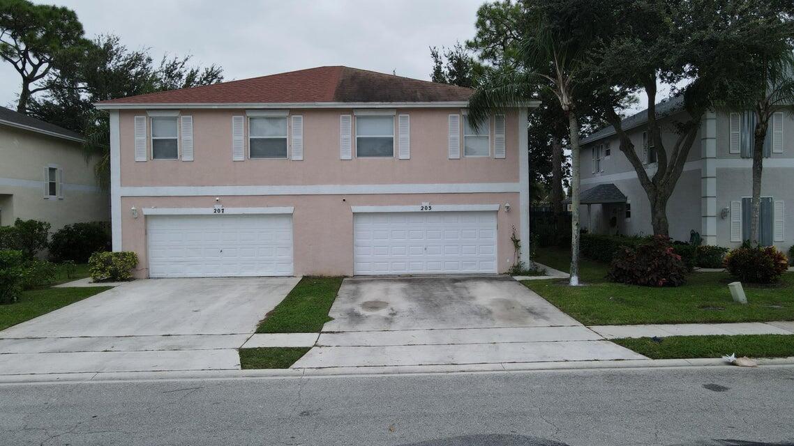 205 Leland Ln Lane