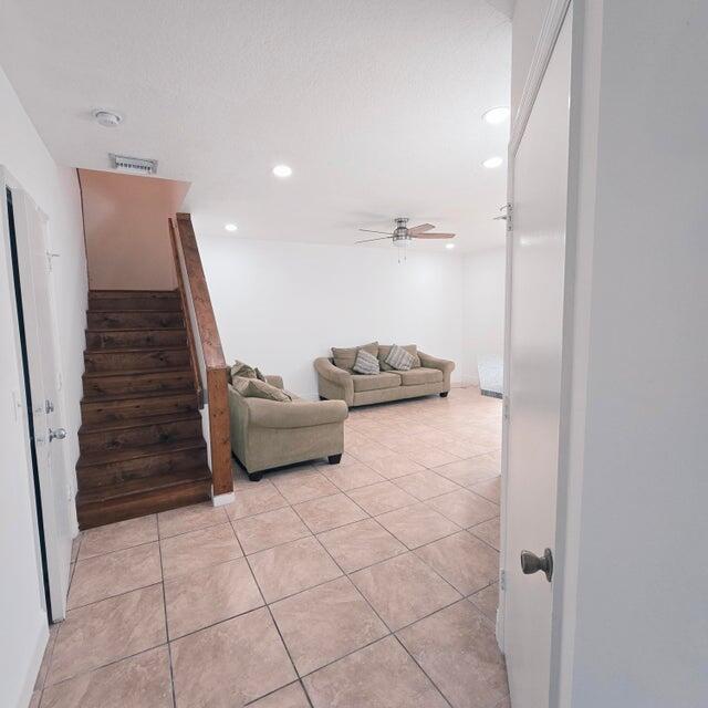 205 Leland Ln Lane