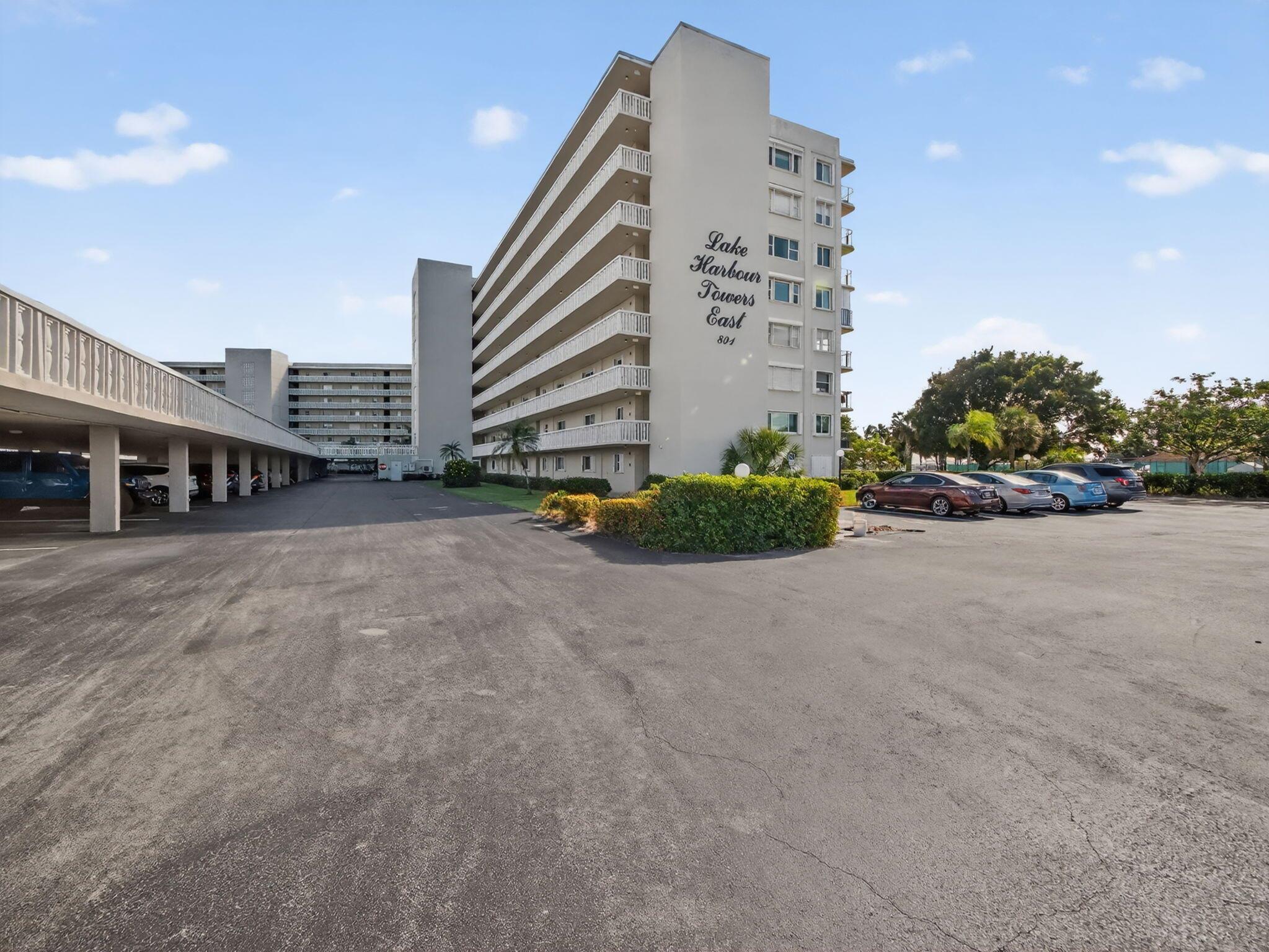 LAKE HARBOUR TOWERS CONDO - Residential