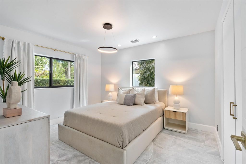 Photo of 360 NW 33rd Street, Oakland Park, FL 33309 (MLS # F10551966)