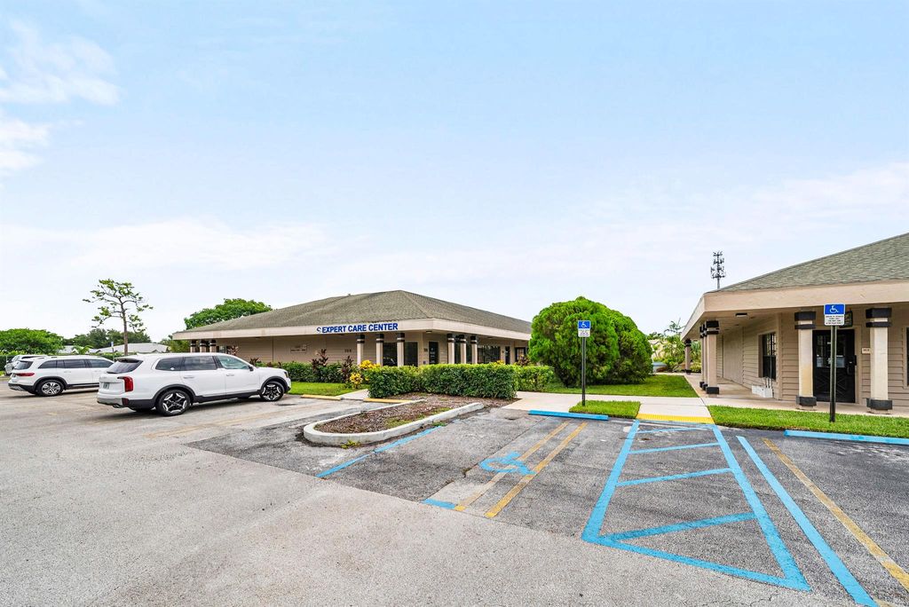 Photo of 5341 W Atlantic Avenue #304, Delray Beach, FL 33484 (MLS # R11144858)