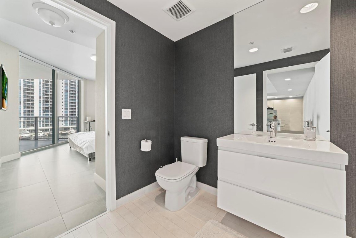 MARINA PALMS - Residential