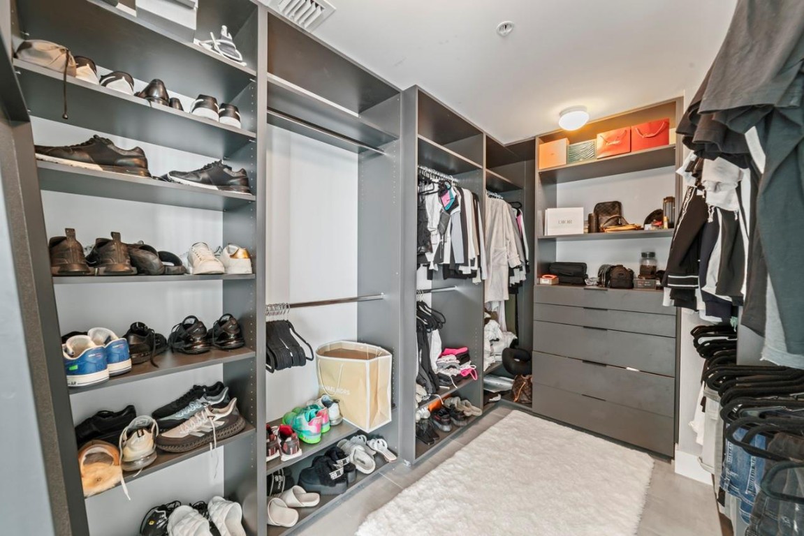 MARINA PALMS - Residential