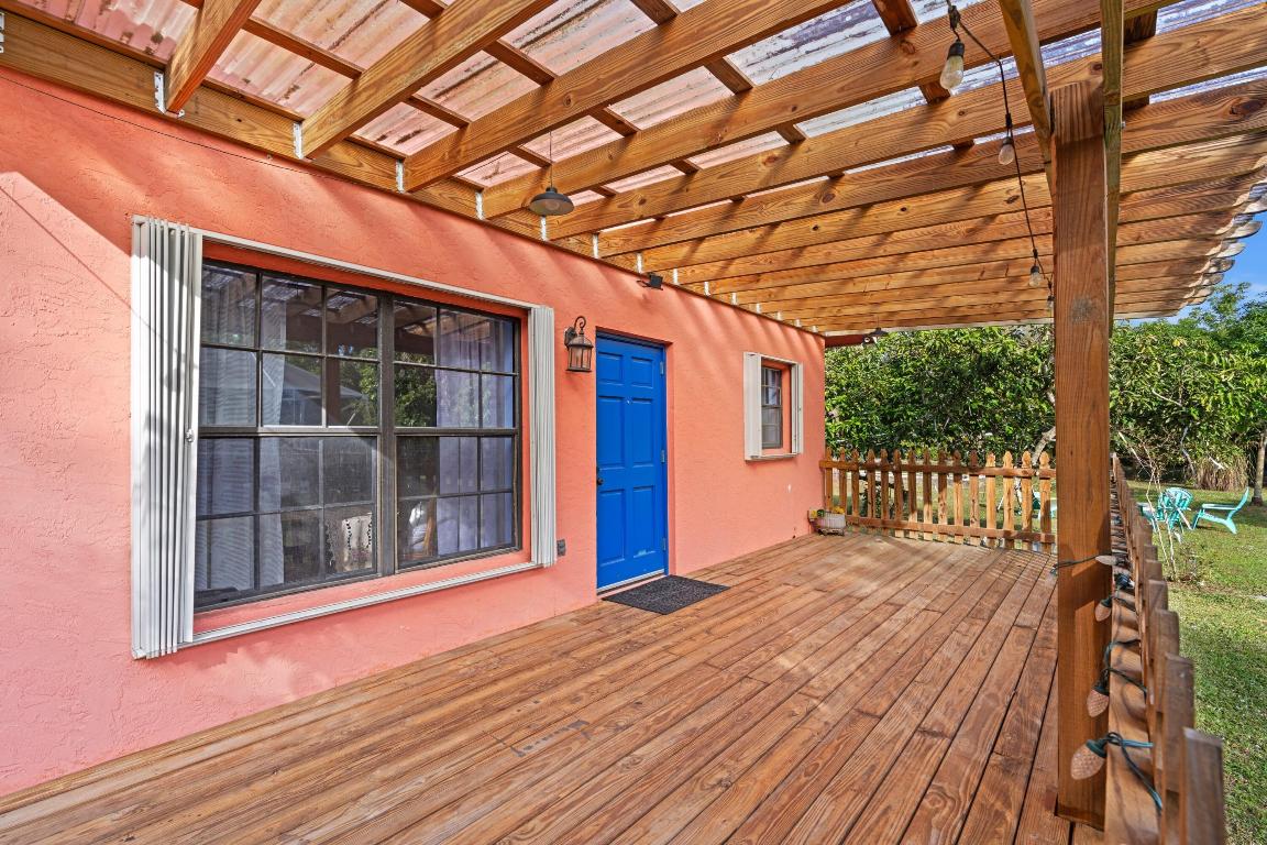 LOXAHATCHEE GROVES IN - Residential