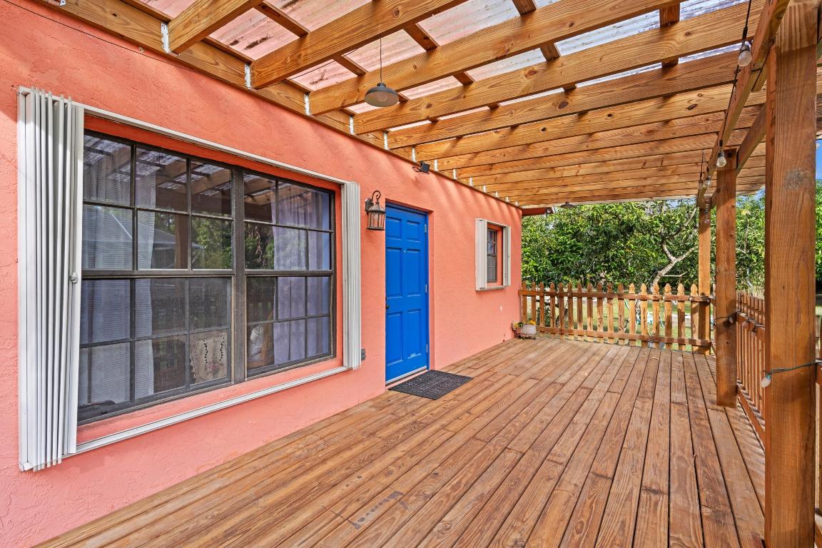 LOXAHATCHEE GROVES IN - Residential