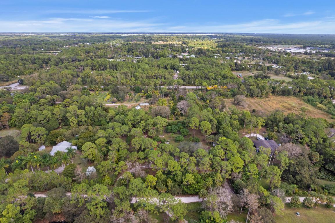 LOXAHATCHEE GROVES IN - Residential
