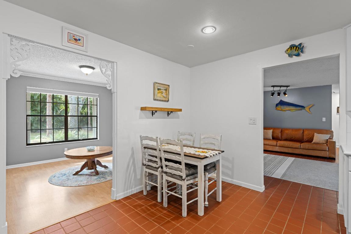 LOXAHATCHEE GROVES IN - Residential