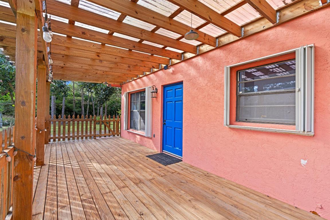 LOXAHATCHEE GROVES IN - Residential