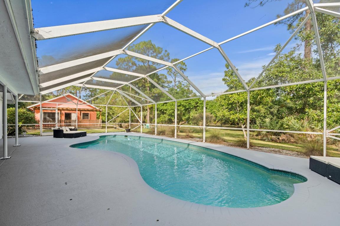 LOXAHATCHEE GROVES IN - Residential