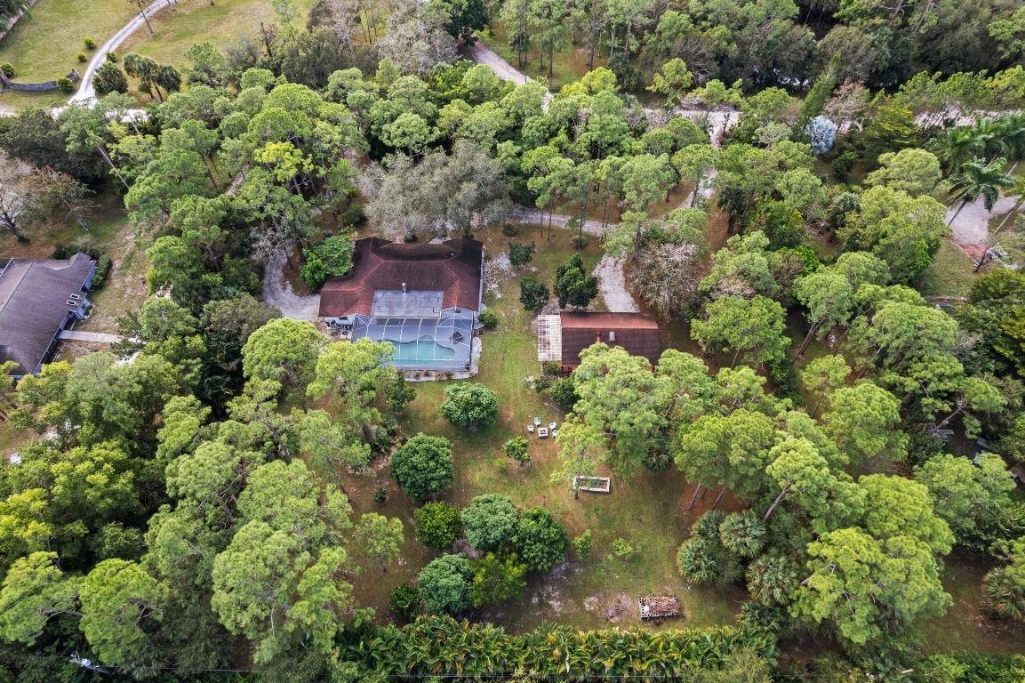 LOXAHATCHEE GROVES IN - Residential