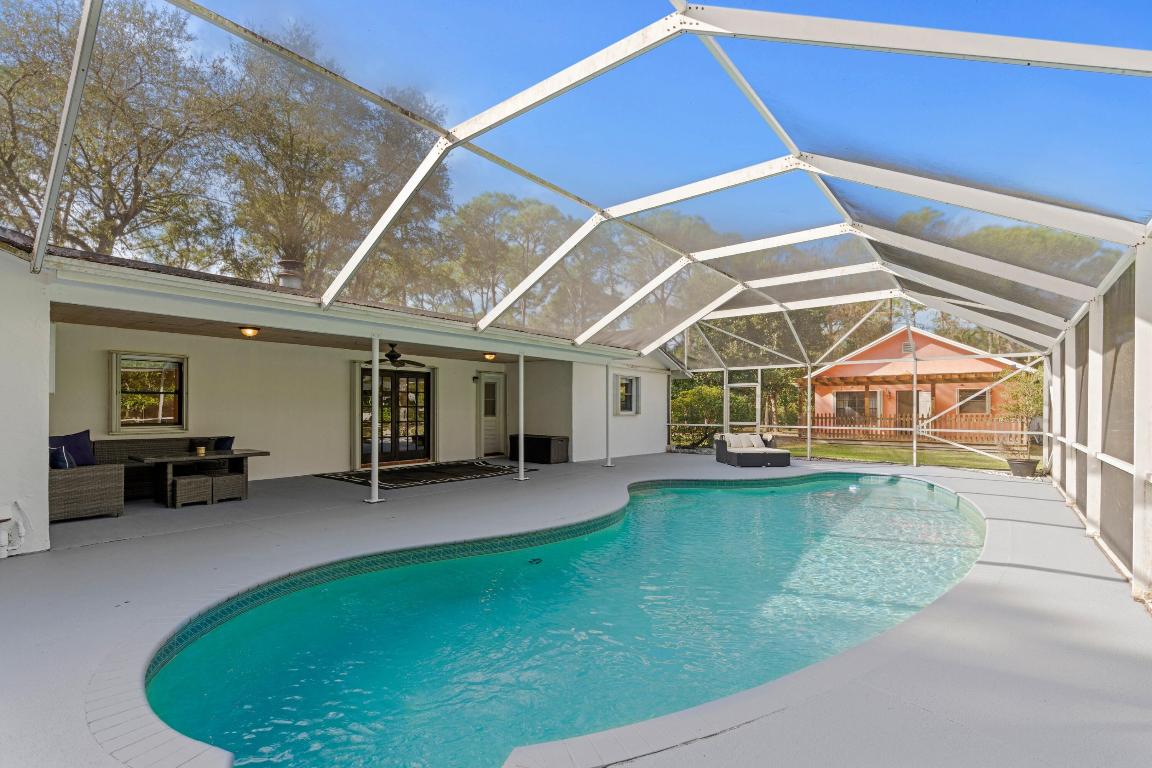 LOXAHATCHEE GROVES IN - Residential