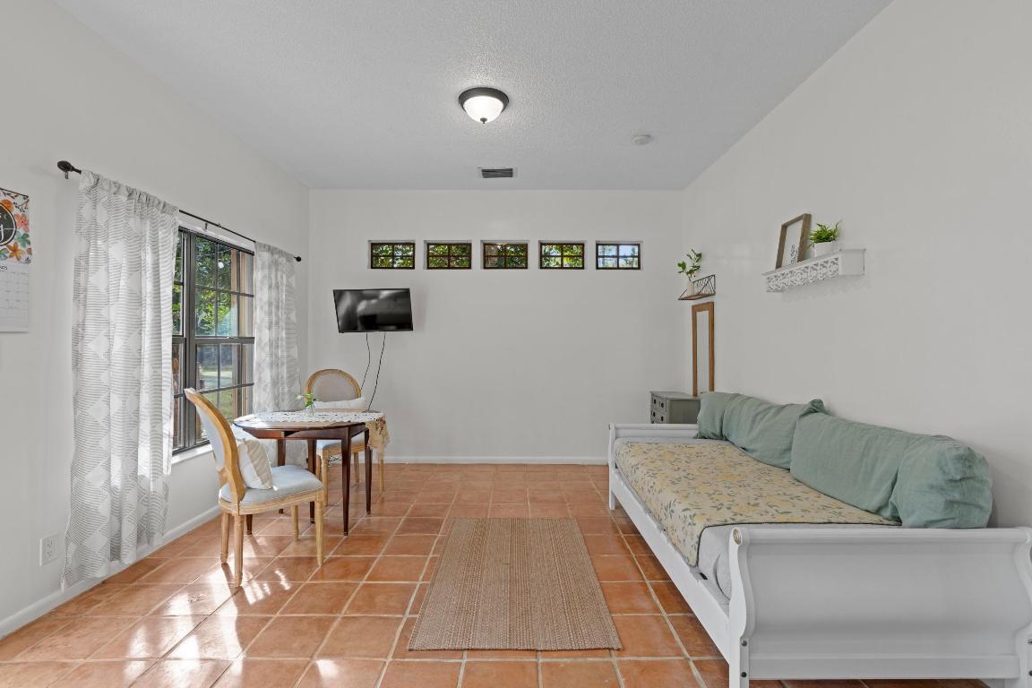 LOXAHATCHEE GROVES IN - Residential