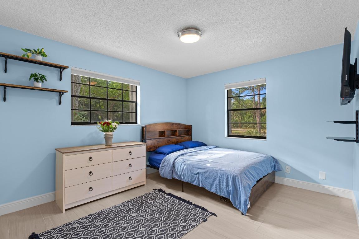 LOXAHATCHEE GROVES IN - Residential