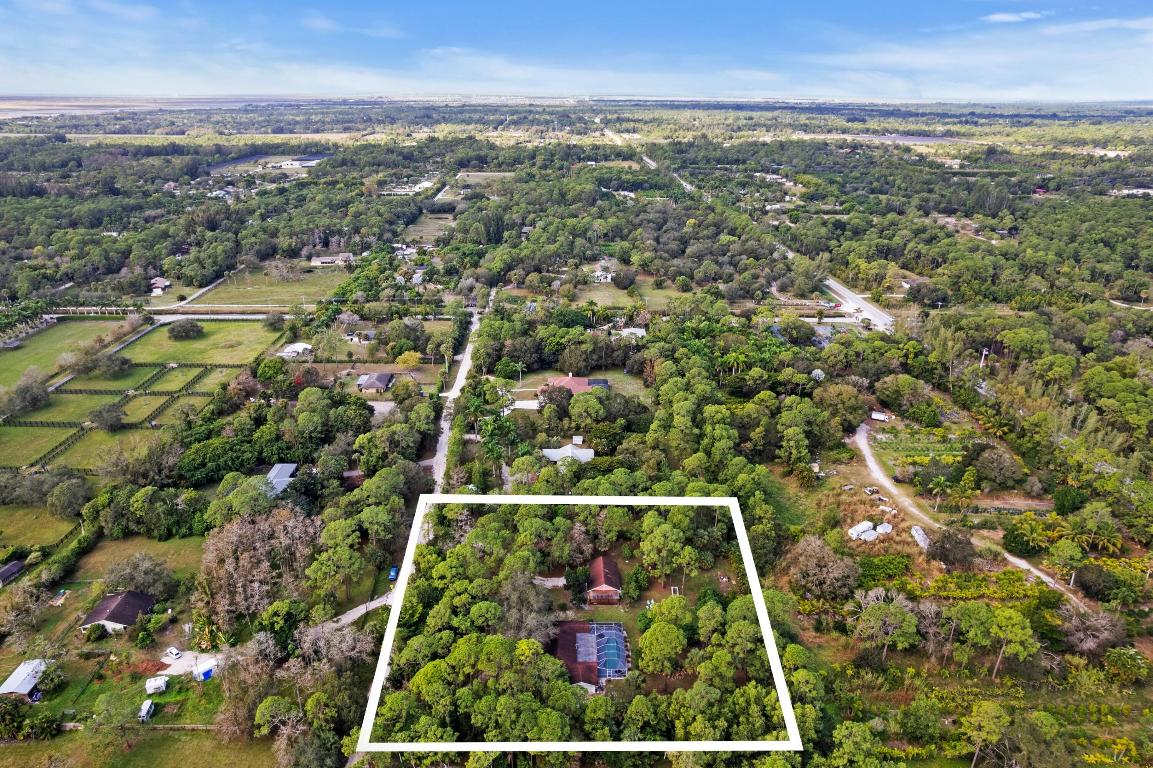 LOXAHATCHEE GROVES IN - Residential