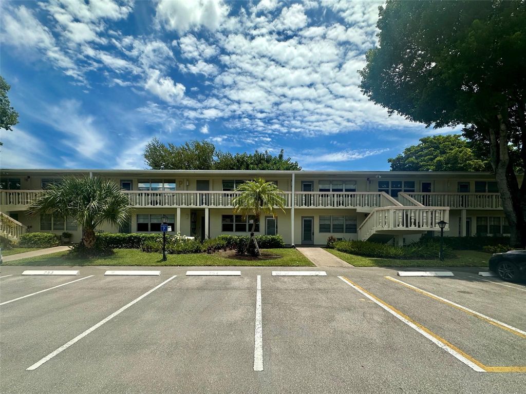 Photo of 254 Newport P #254, Deerfield Beach, FL 33442 (MLS # F10516945)