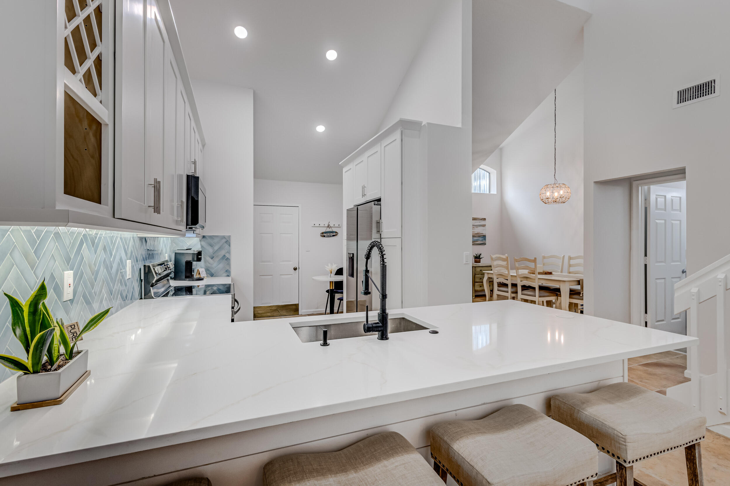 SEA OATS OF JUNO BEACH CONDO - Residential Lease