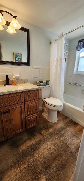 LIGHTHOUSE POINT GARDENS - Residential