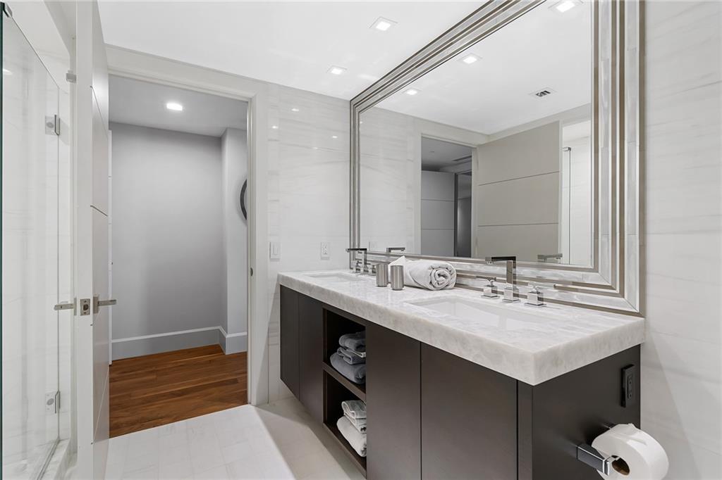 Las Olas Beach Club - Residential