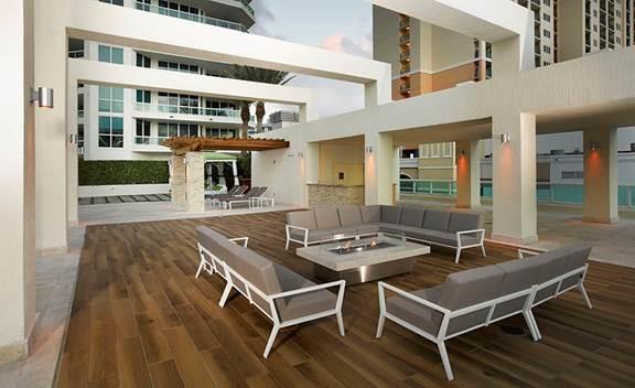 Las Olas Beach Club - Residential