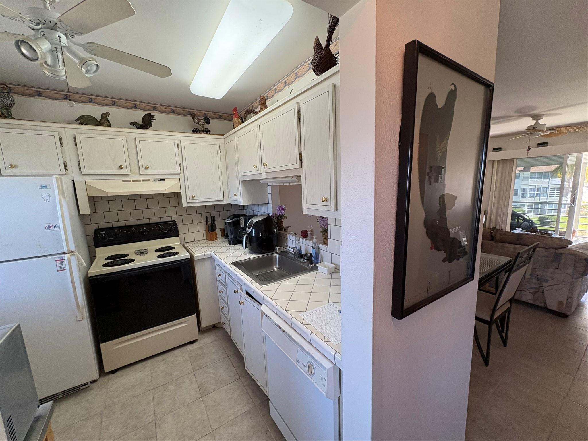 HAWAIIAN GARDEN - Residential