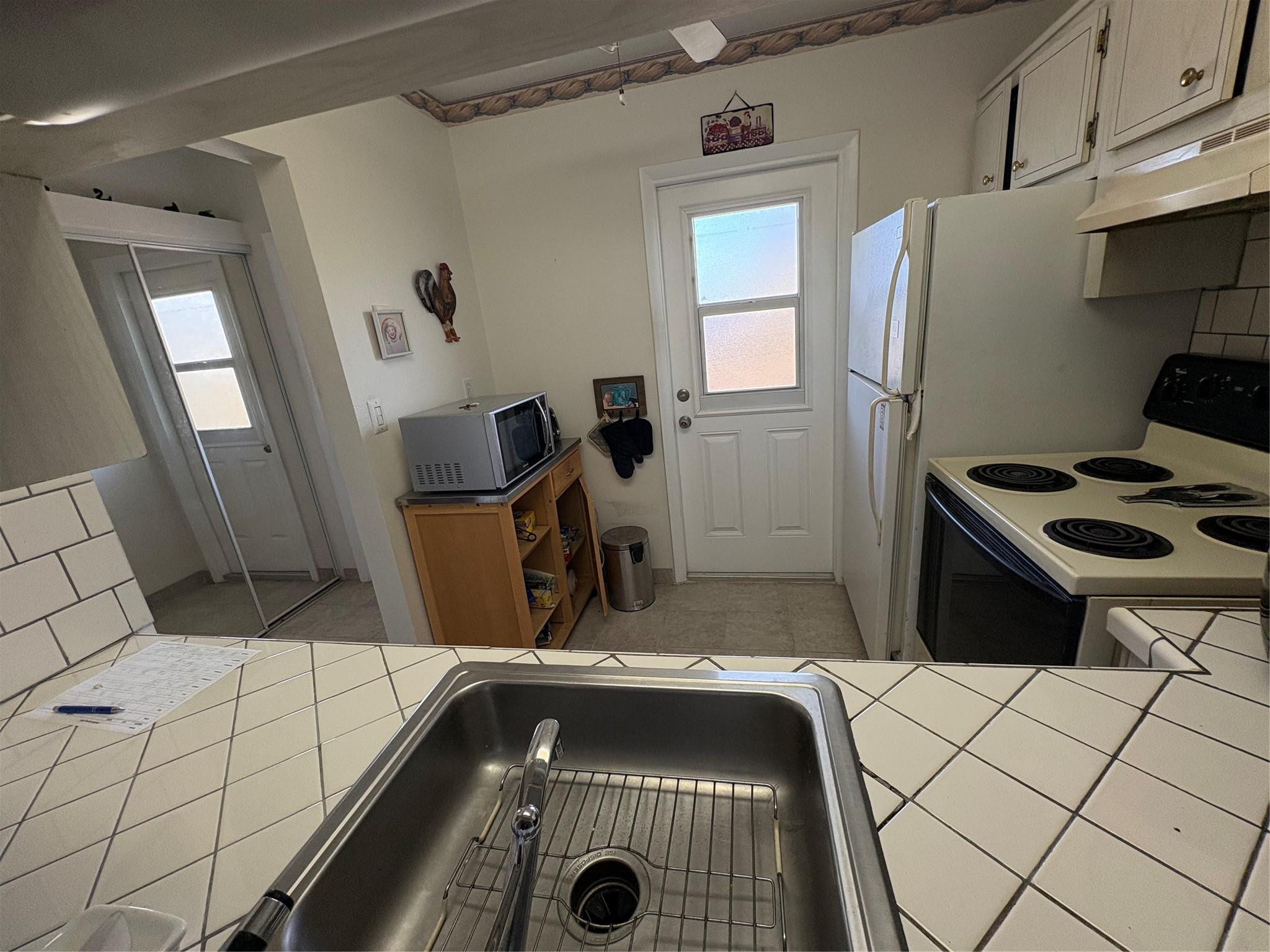 HAWAIIAN GARDEN - Residential