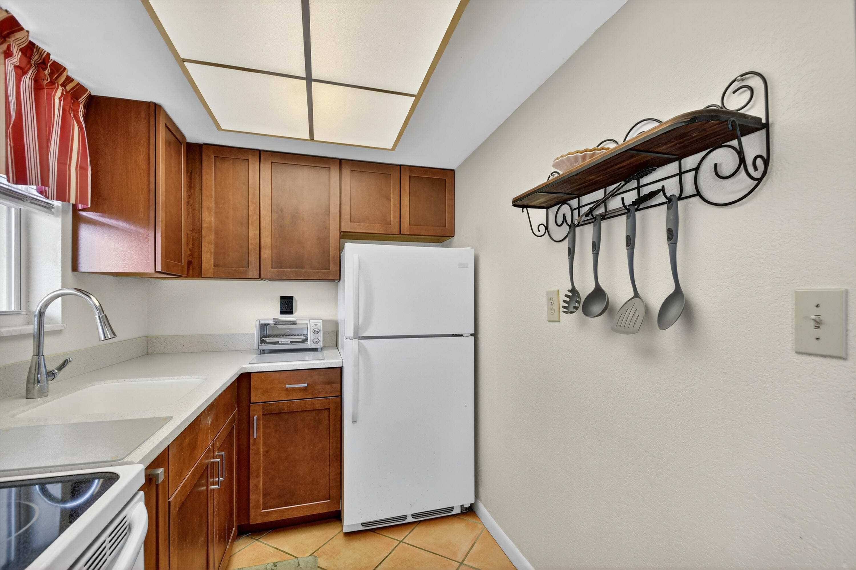 SEACREST VILLAS CONDO - Residential Lease