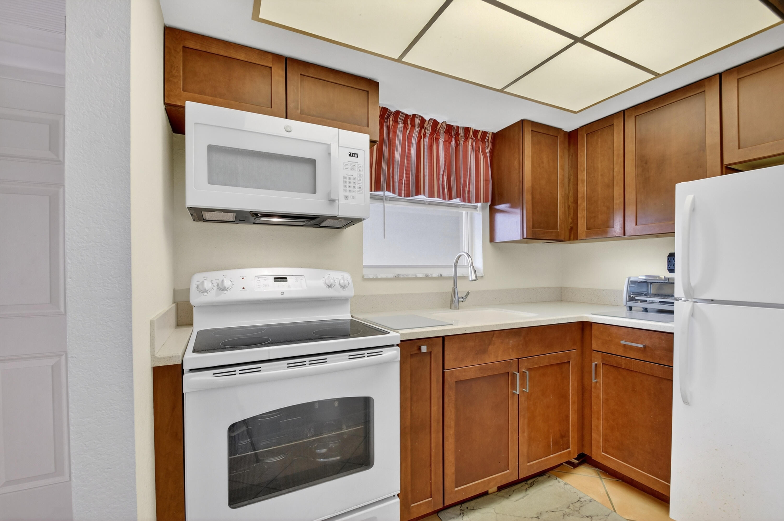 SEACREST VILLAS CONDO - Residential Lease