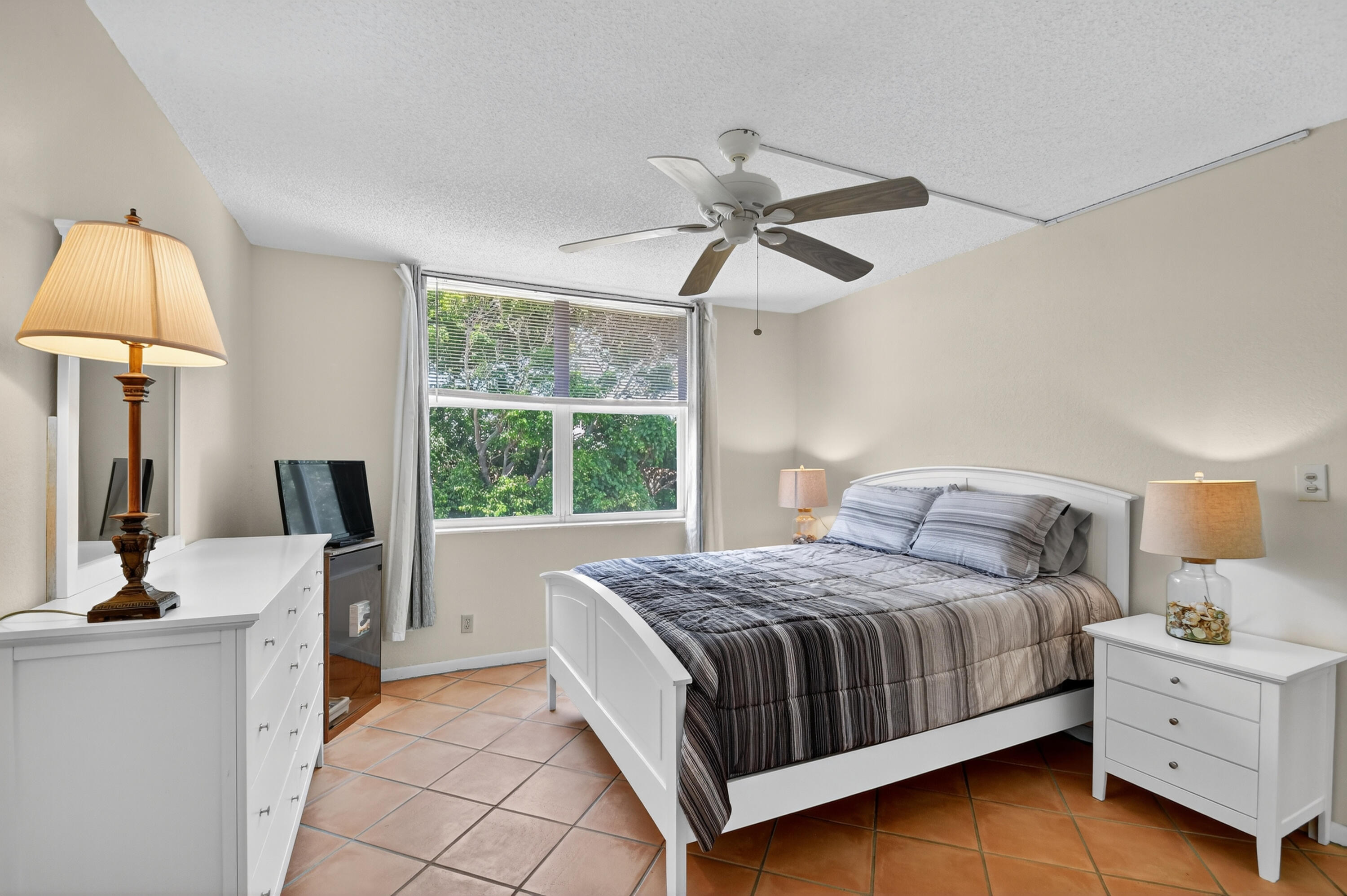 SEACREST VILLAS CONDO - Residential Lease