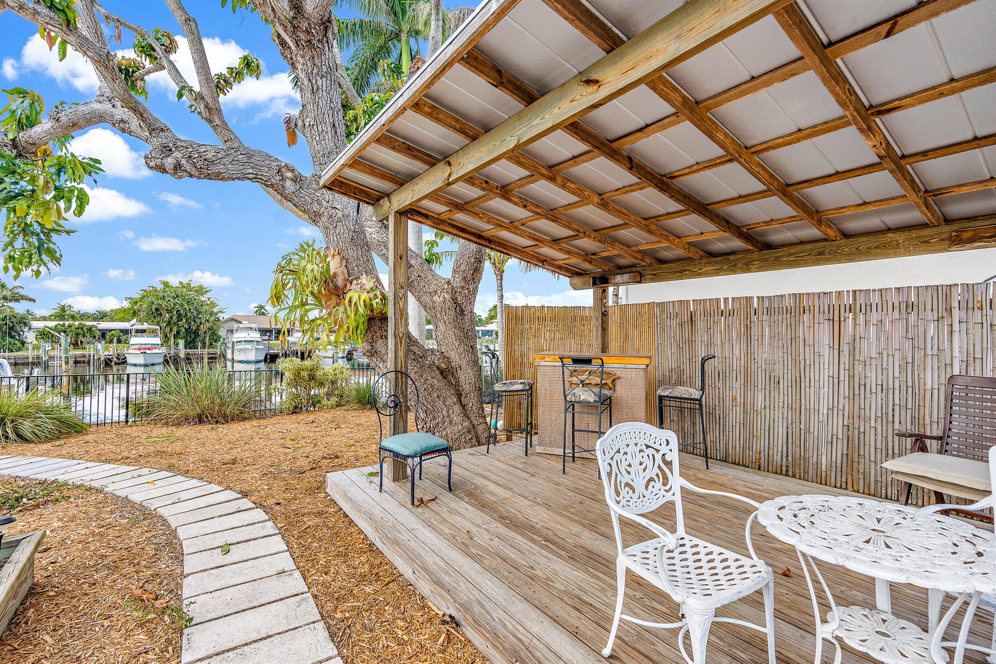 733 Waterway Drive