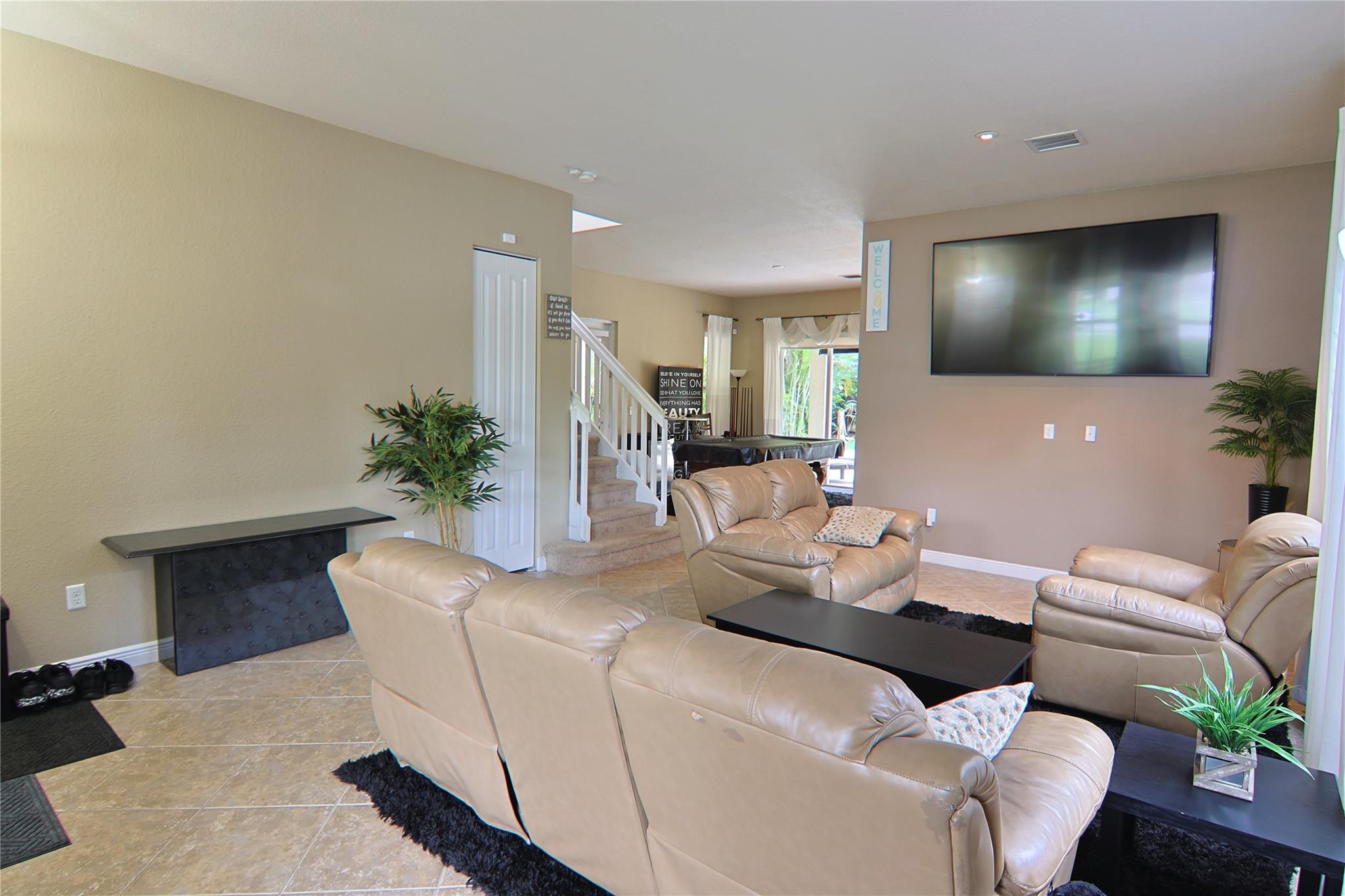 10608 NW 36th St