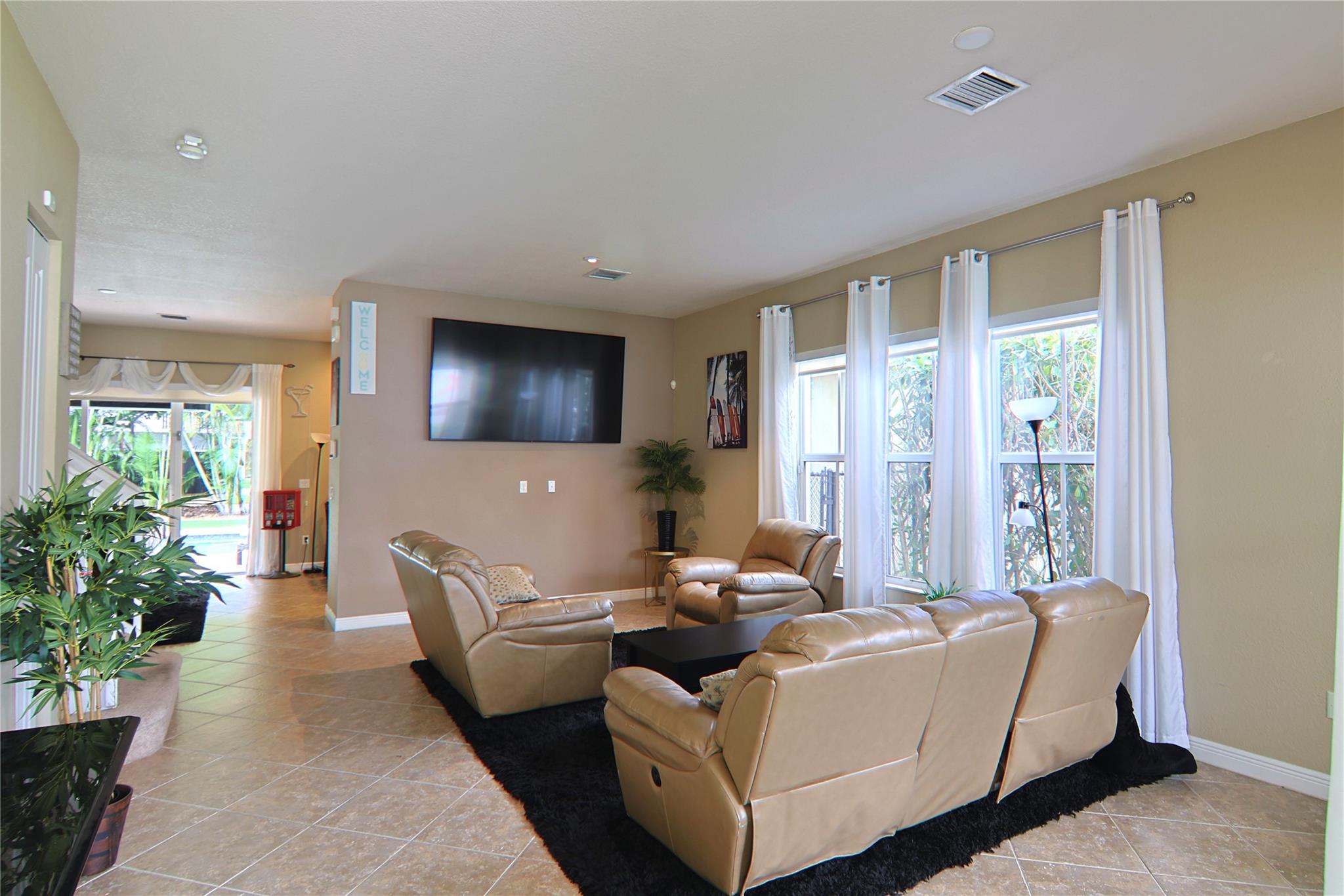 10608 NW 36th St