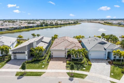 10466 Northbrook Circle West Palm Beach FL 33412